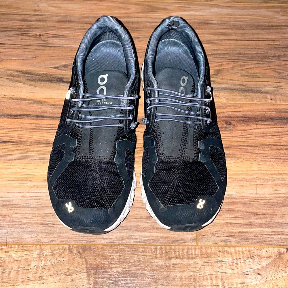 On cloud womens running shoes